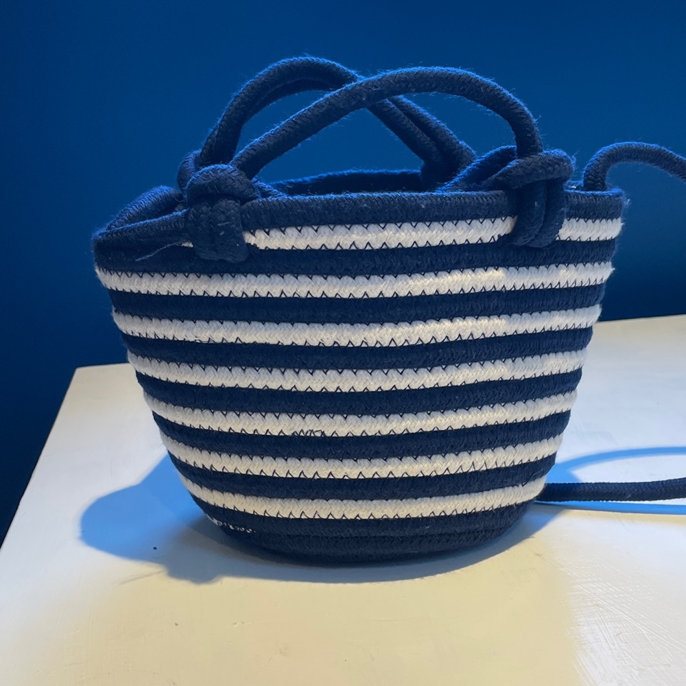 Small woven bag